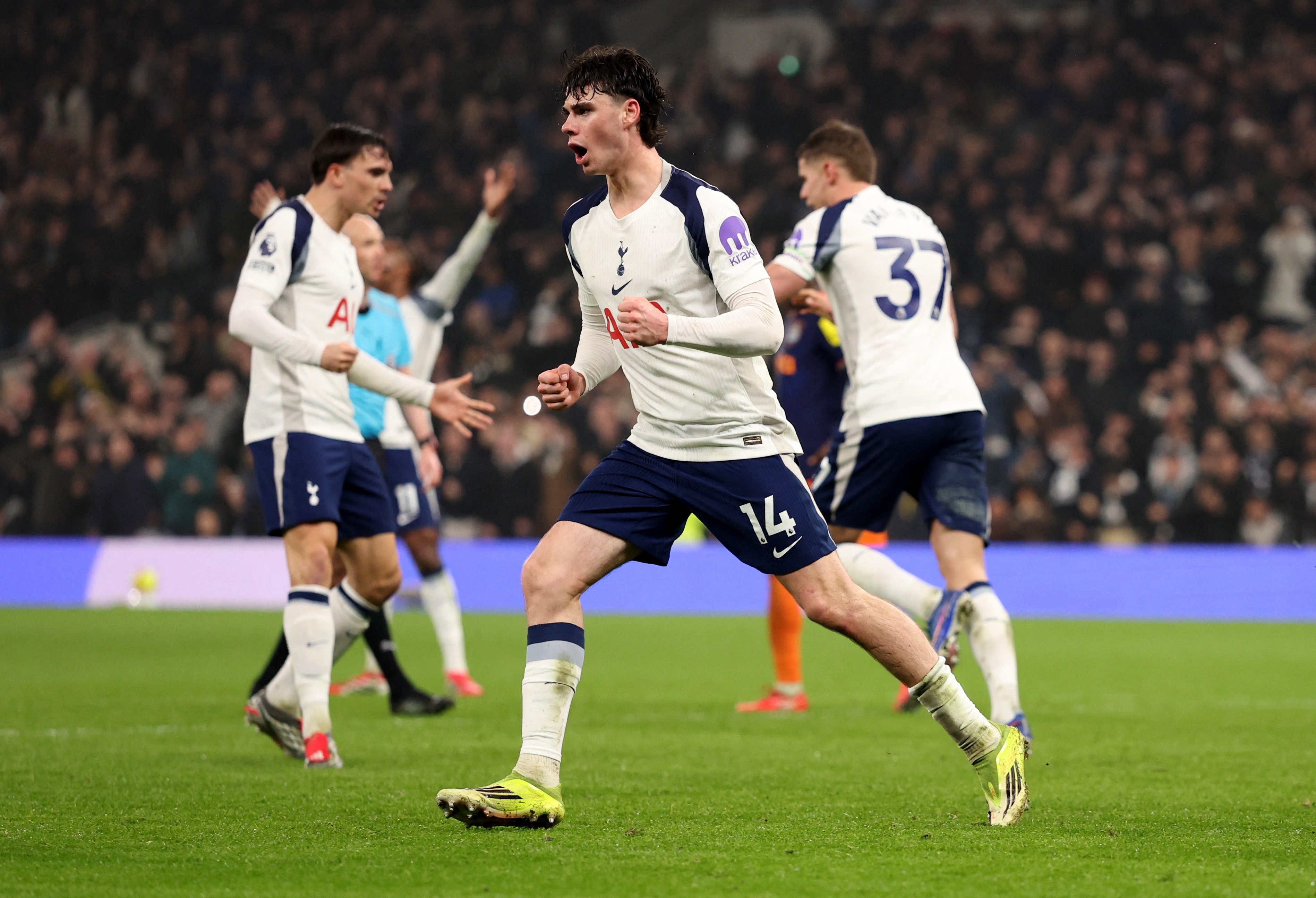 热刺旧将安德顿：阿奇·格雷是赛季唯一亮点 未来可超越赖斯