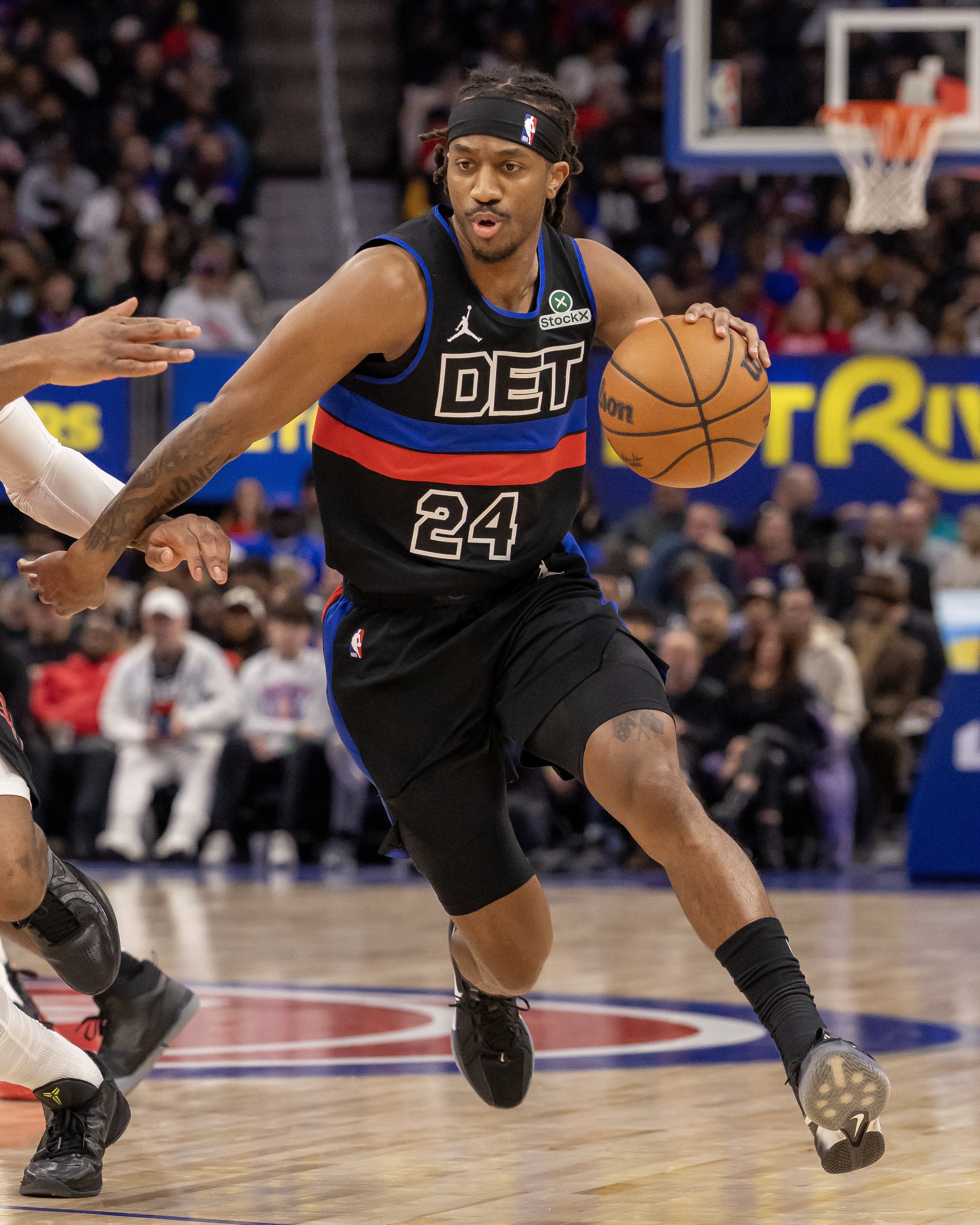 西亚卡姆37分力压群雄当选单日最佳 文班亚马26+15+5帽 卡马拉11中9三分