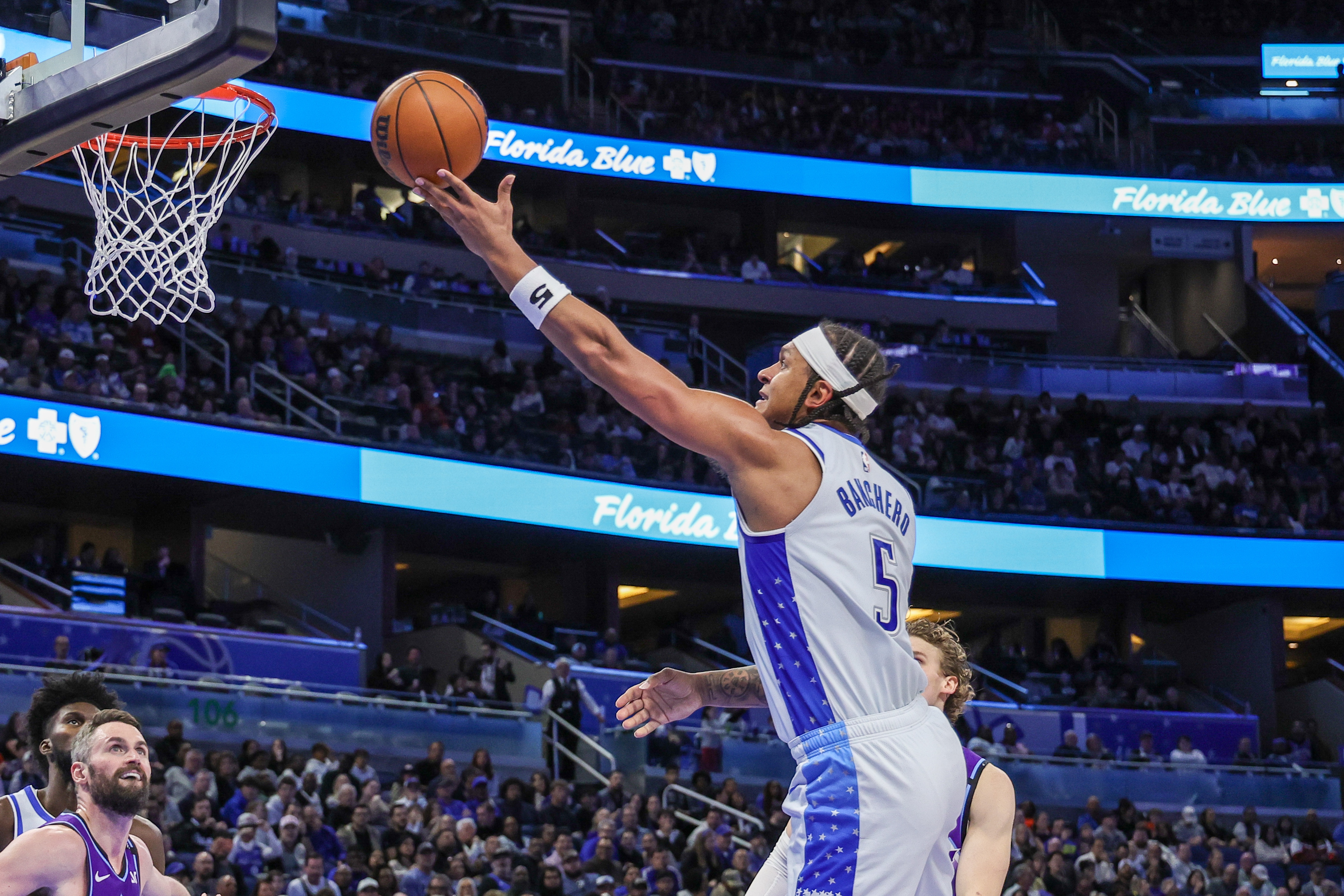 NBA赛事前瞻：火箭主场欲擒勇士巩固排名，掘金湖人宿敌对决再燃战火